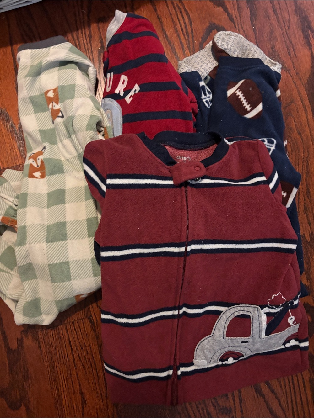 4 pairs! Carter’s PJ lot